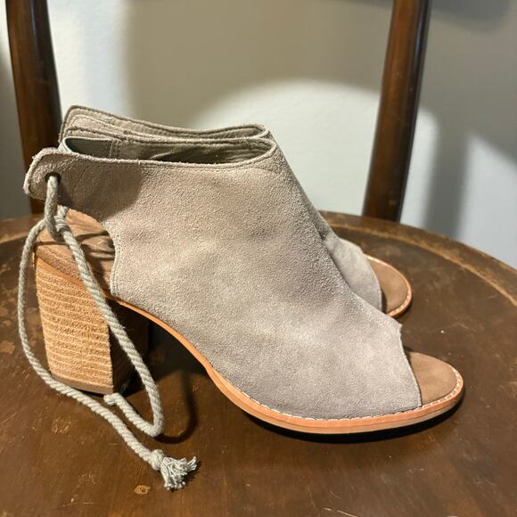Toms Elba Desert Womens Sz 7 Beige Taupe Peep Toe Chunky Block Heel Sandals - Picture 1 of 5